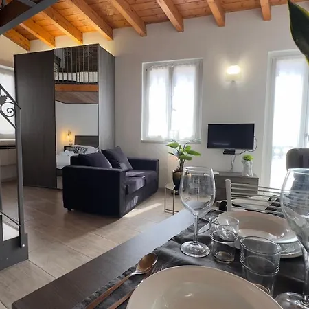 Medioevo Iv - In Apartment Como