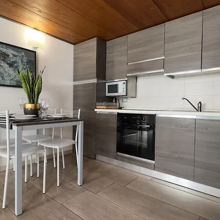Apartment Medioevo Iv - In Como